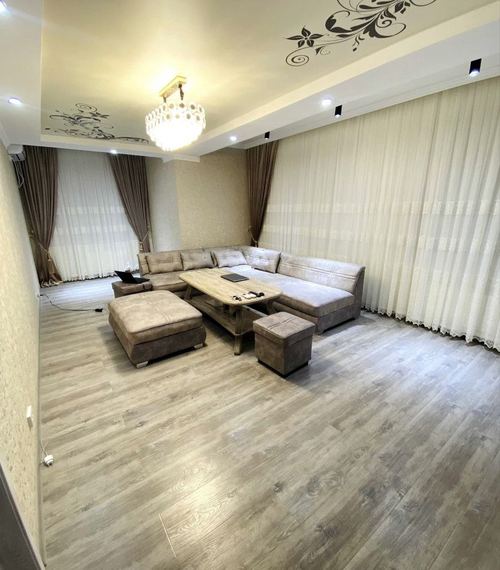 4-xonali kvartira, 140 m²