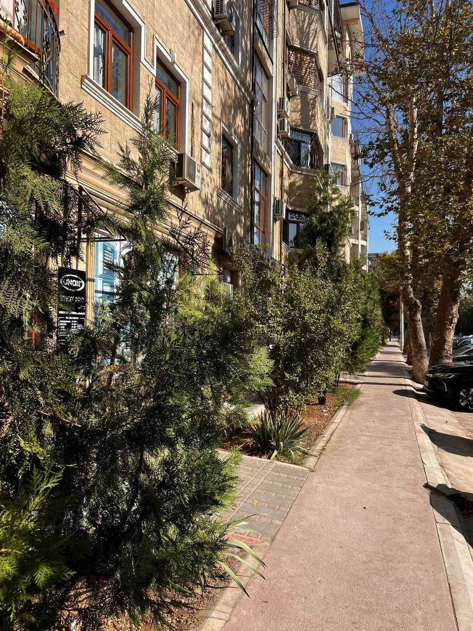 4-комнатная квартира, 149 м², 3/5 эт, Ташкент, Яккасарайский район, на продажу