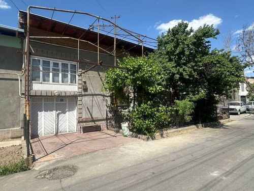 10-room house, 3.75 m²