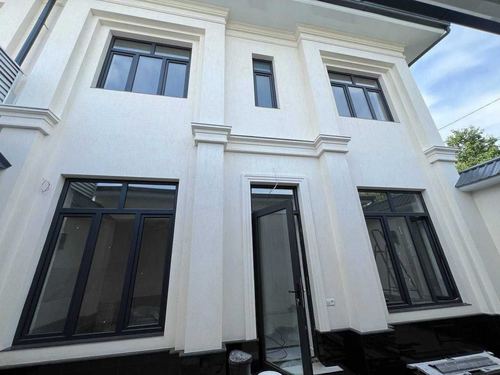 6-комнатный дом, 350 м²