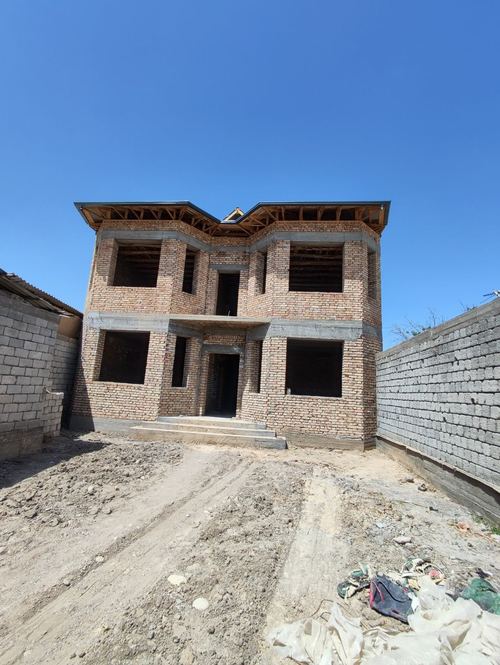 7-xonali uy, 280 m²