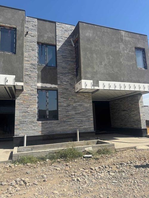 6-xonali uy, 330 m²