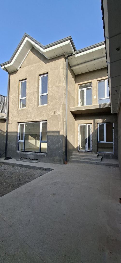 5-комнатный дом, 200 м²