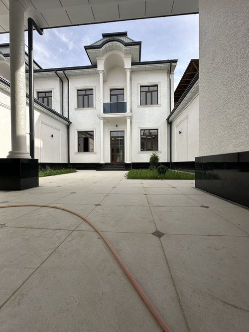 7-xonali uy, 250 m²