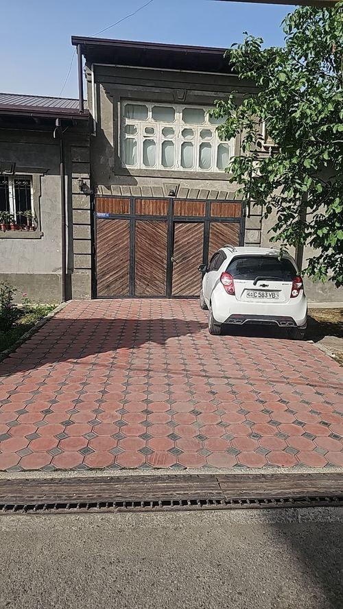 12-xonali uy, 400 m²