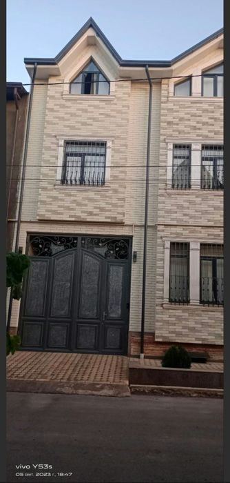 8-xonali uy, 350 m²