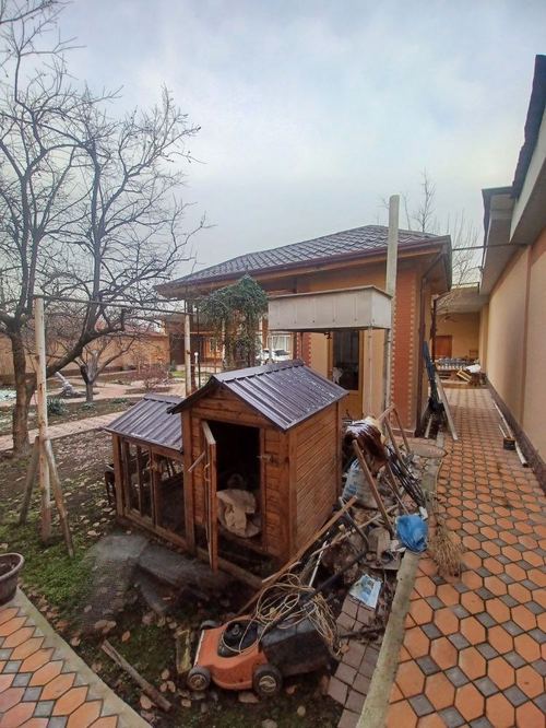 15-room house, 1200 m²