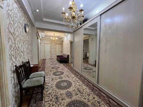 4-комнатная квартира, 145 м²