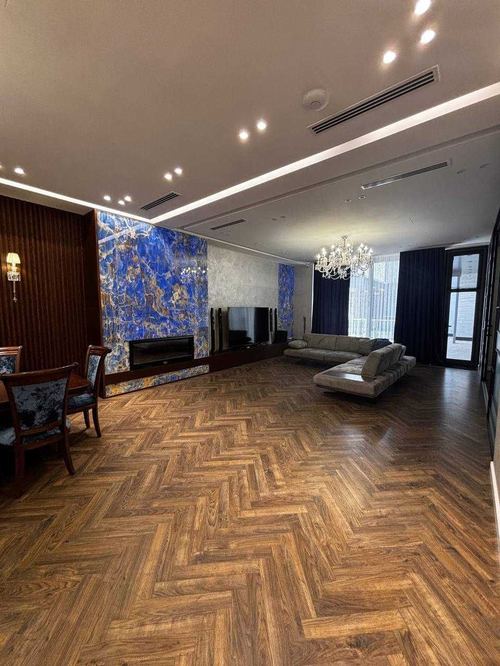 6-комнатный дом, 370 м²