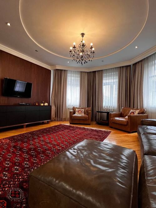 6-комнатный дом, 400 м²