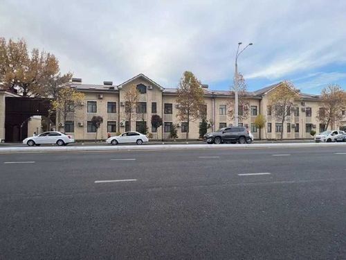 4-комнатная квартира, 145 м²