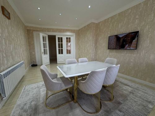 3-комнатная квартира, 175 м²