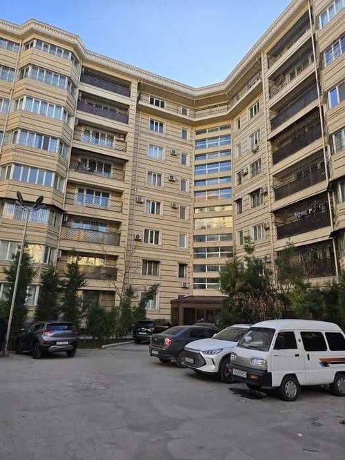 6-комнатная квартира, 434 м²