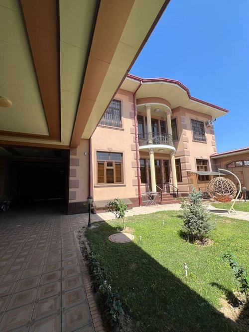 10-комнатный дом, 550 м²