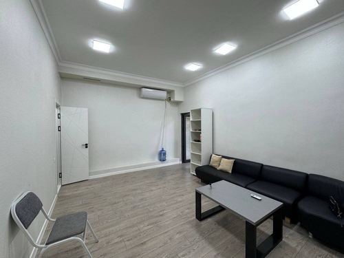Аренда под офис Ц1, вдоль дороги, 45м2, с мебелью, 2 комнаты