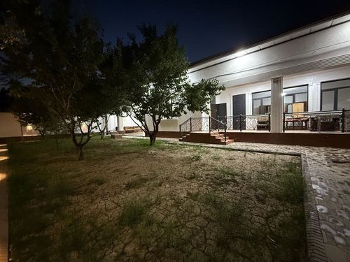 5-комнатный дом, 600 м²