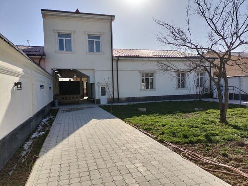 5-комнатный дом, 210 м²