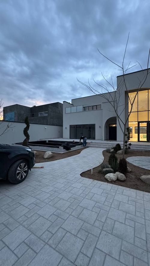 5-room house, 240 m²