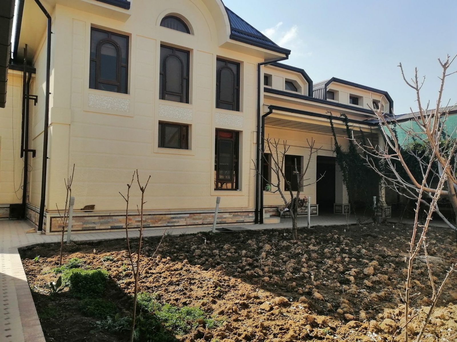 8-комнатный дом, 360 м², Ташкент, Мирзо-Улугбекский район, на продажу