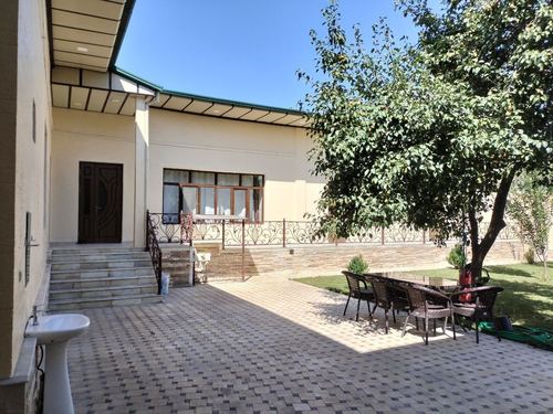 7-комнатный дом, 220 м²