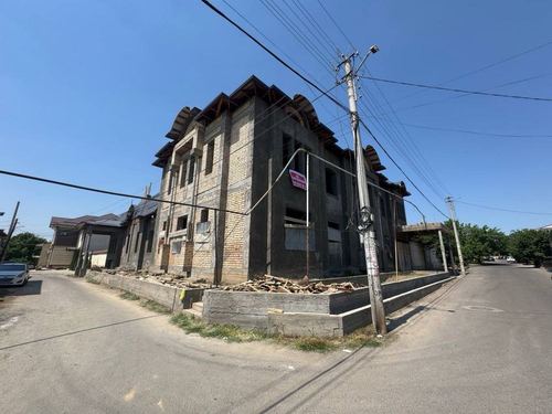 10-xonali uy, 700 m²