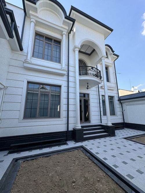 6-room house, 450 m²
