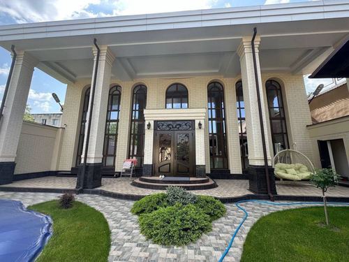 8-комнатный дом, 550 м²
