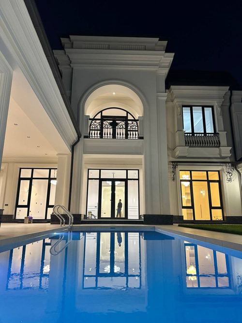 6-комнатный дом, 800 м²