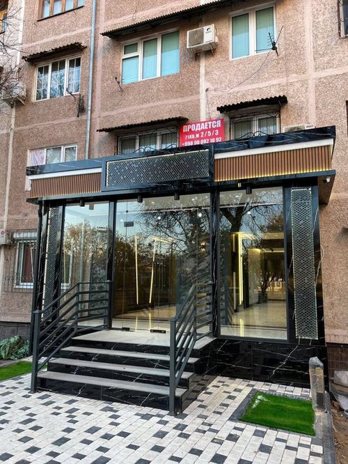 Chorsu Jarr Stadion | 90 kv.m - yo'l bo'yida noturar joy, sotiladi