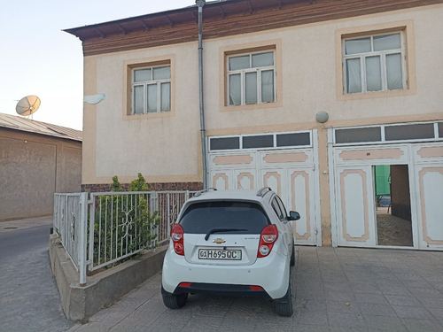 4-xonali kvartira, 250 m²