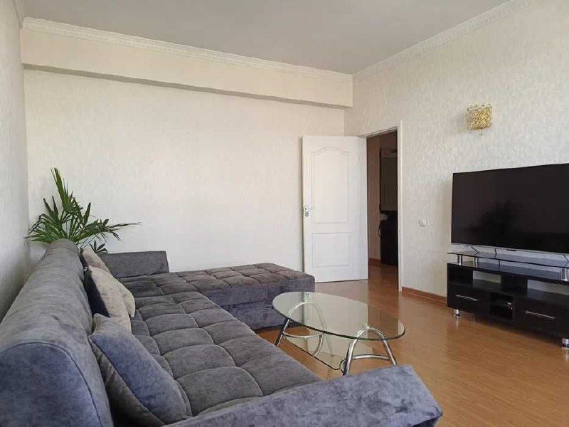 2-комнатная квартира, 90 м², 5 эт, Ташкент, Мирабадский район, в аренду