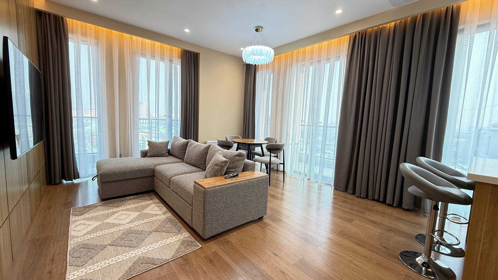 2-комнатная квартира, 64 м², 8 эт, Ташкент, Мирабадский район, в аренду