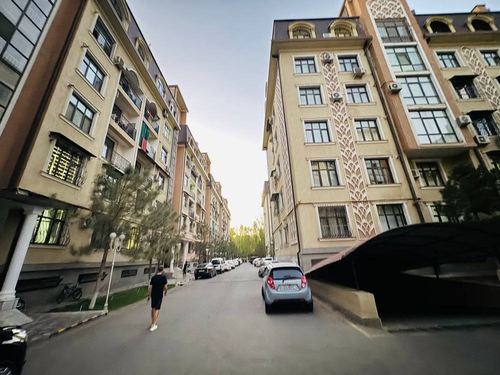 4-xonali kvartira, 140 m²