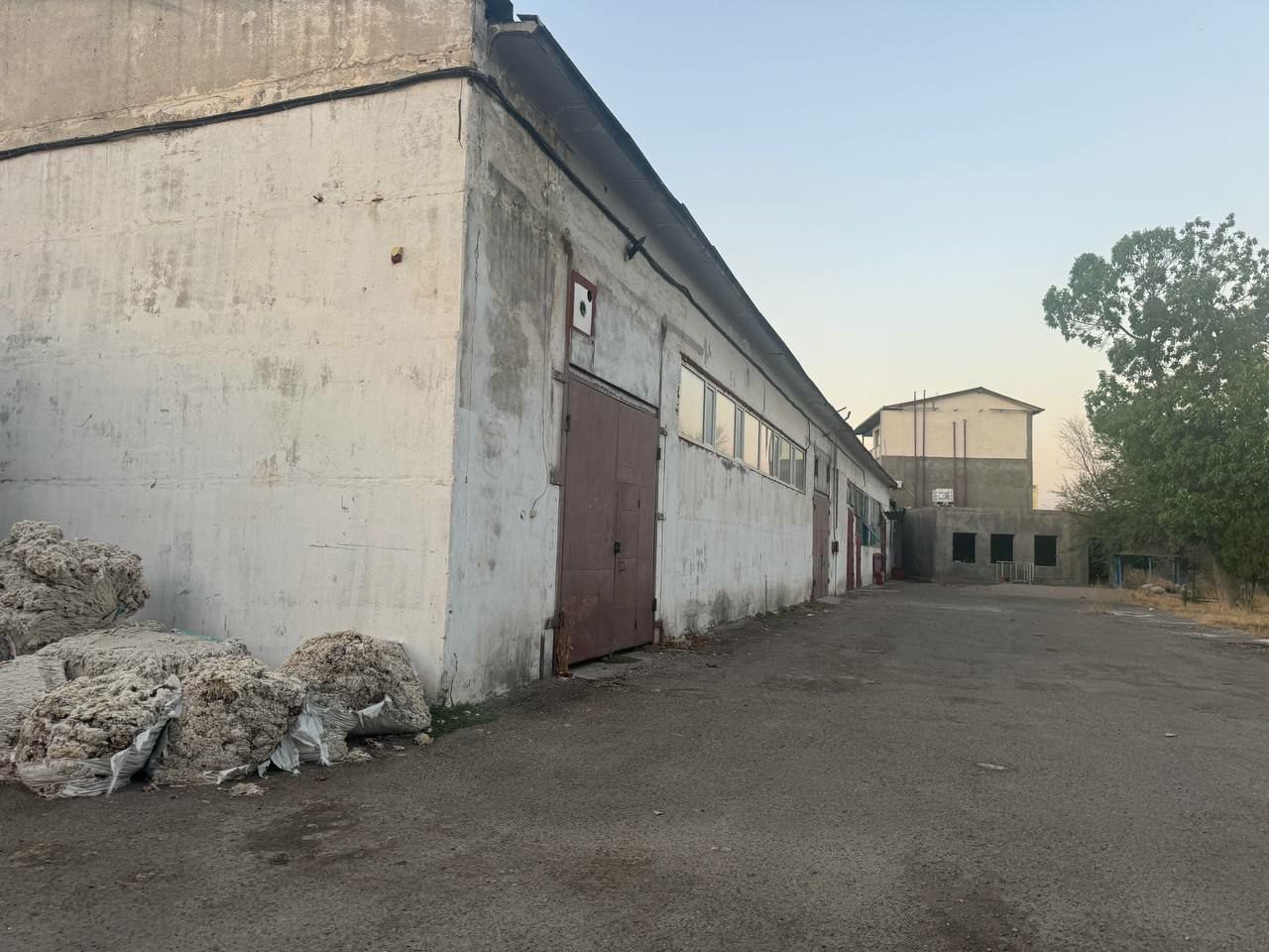Продаётся 1,43 га производственная база.