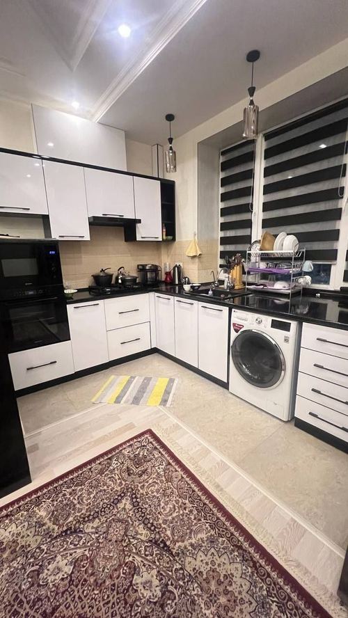 3-room apartment, 180 m²