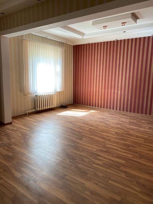 4-xonali kvartira, 120 m²