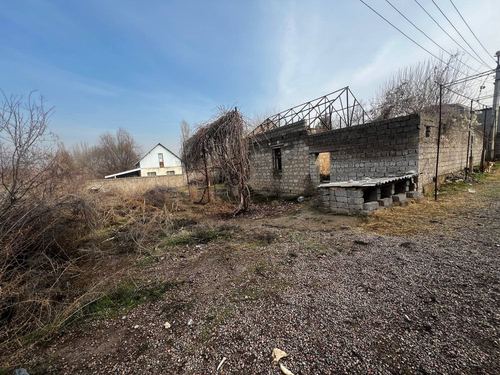 3-комнатная дача, 900 м²