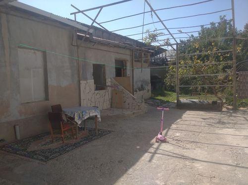 8-xonali uy, 750 m²