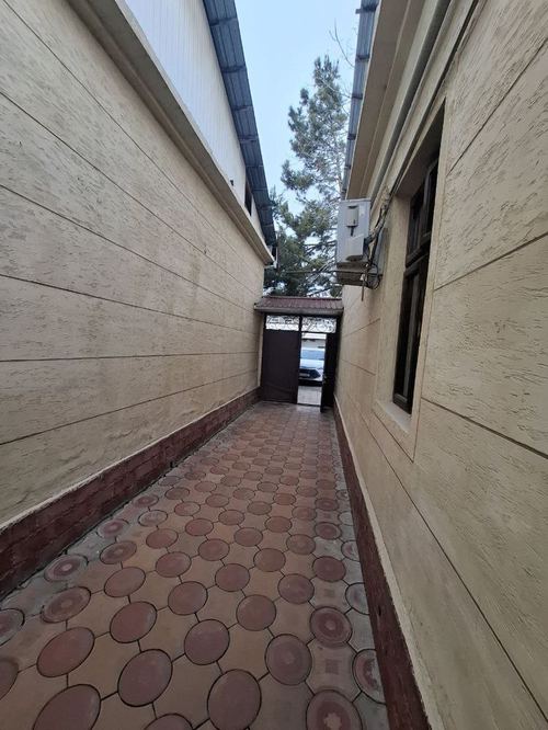 6-комнатный дом, 180 м²