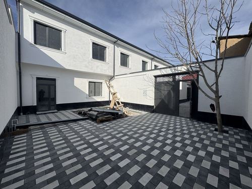4-xonali uy, 140 m²