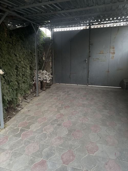 7-xonali uy, 250 m²