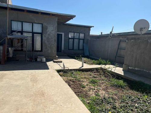 4-room house, 300 m²