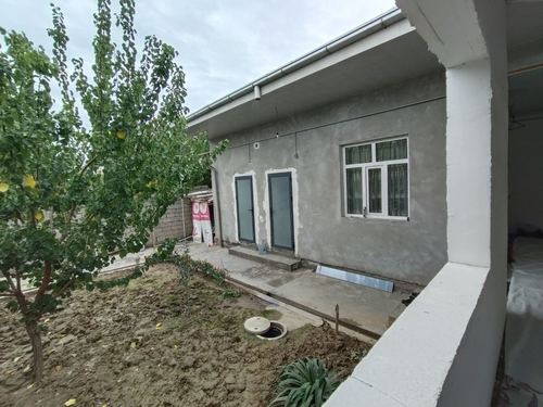 6-room house part, 300 m²