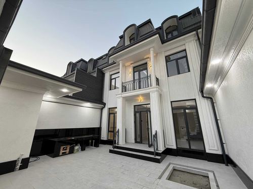 5-комнатный дом, 450 м²
