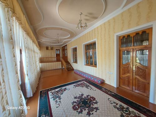 9-комнатный дом, 800 м²