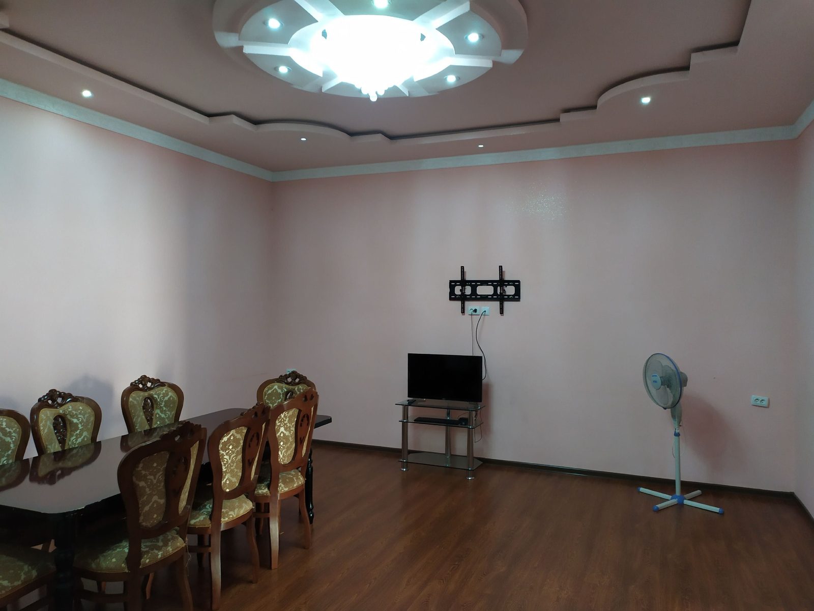 4-комнатный коттедж, 170 м², Ташкент, Бектемирский район, на продажу