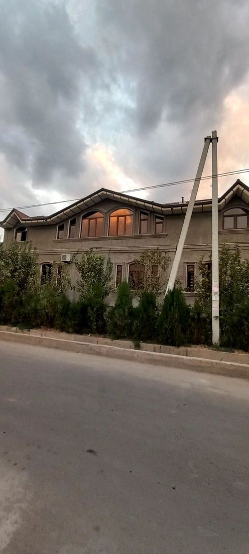 8-комнатный дом, 600 м²