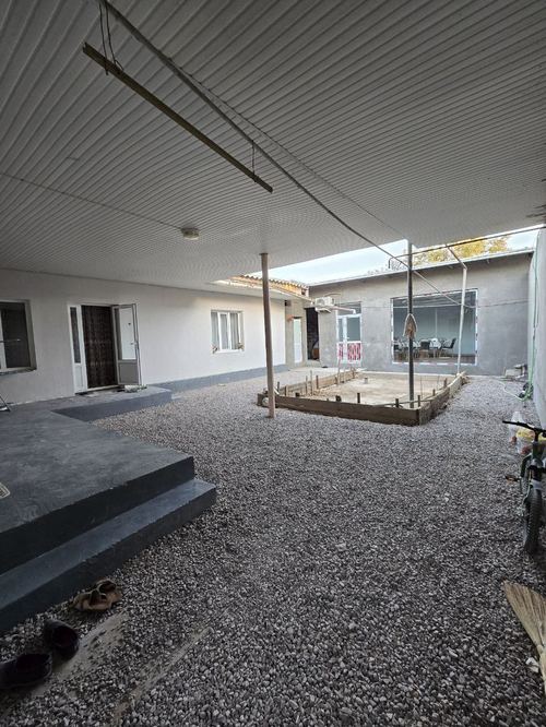 7-комнатный дом, 300 м²