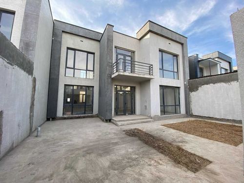 6-комнатный коттедж, 200 м²
