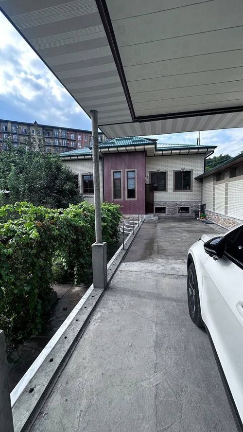 5-комнатный дом, 230 м²